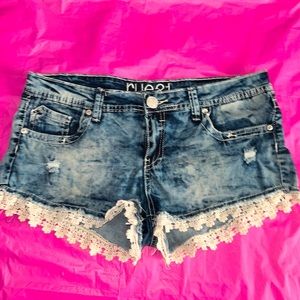 Lace trim jean shorts